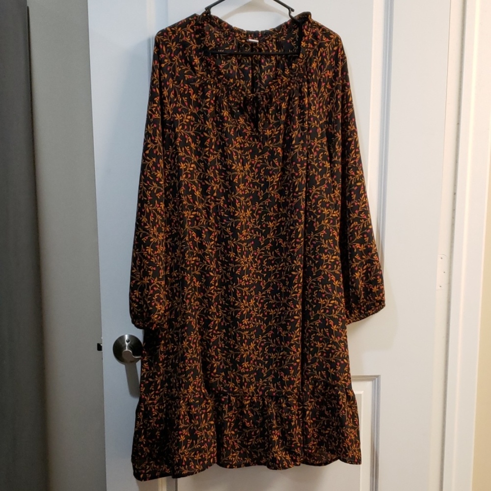 Old Navy Flowy Bell Sleeve Dress* New with Tags!*